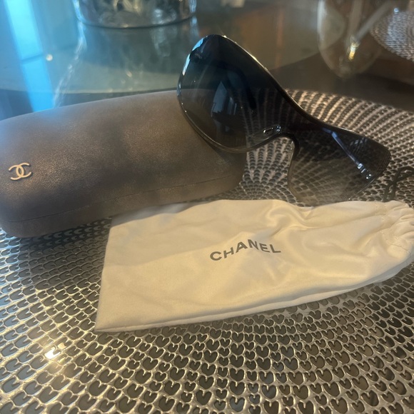 Chanel Collection Perle - Picture 3 of 6